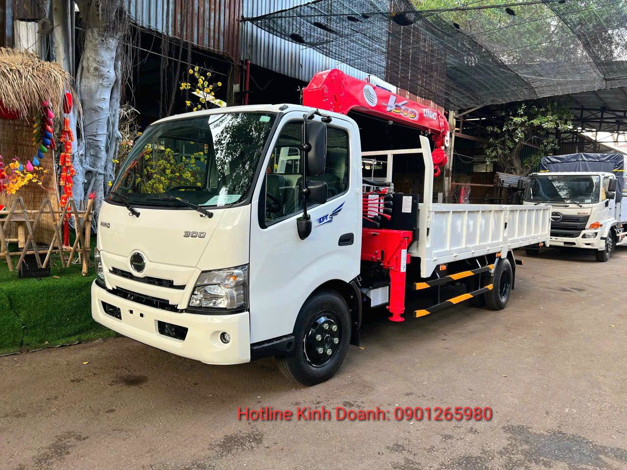 Gía xe cẩu tải hino XZU650 1 tấn 9  GẮN CẦN CẨU UNIC 2 TẤN 4 KHÚC