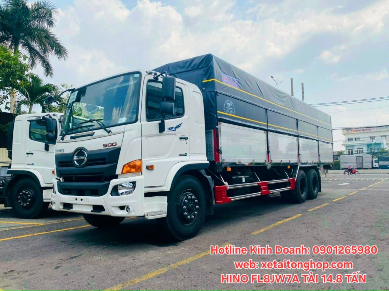 Giá xe tải hino FL8JW7A - 15 tấn thùng mui bạt nhôm mới nhất 2024